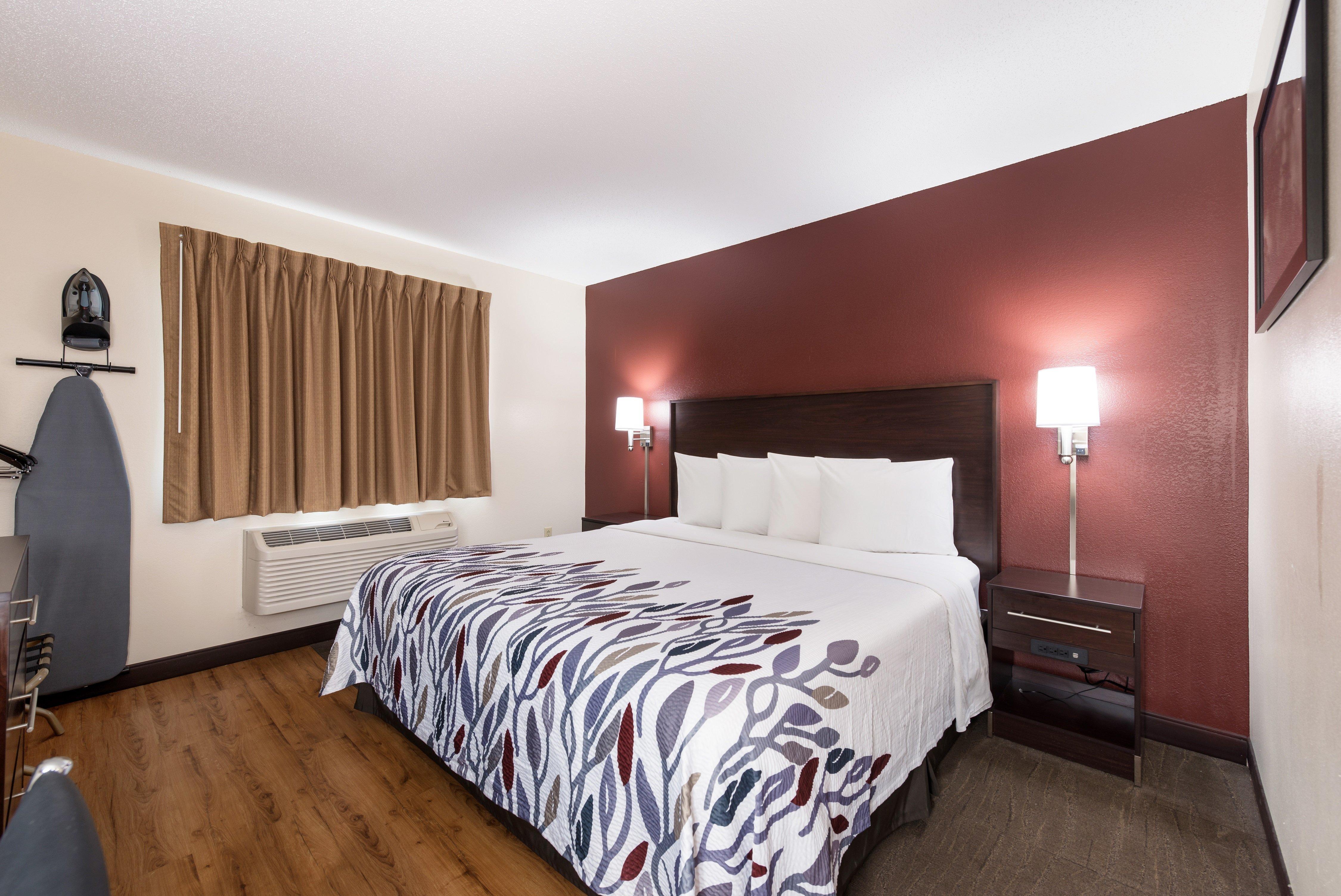 Red Roof Inn Auburn Exterior photo