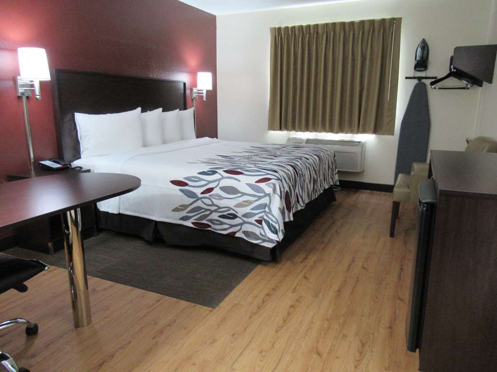 Red Roof Inn Auburn Room photo